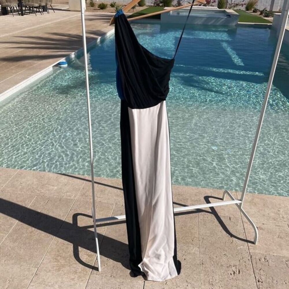 Total Azrouel 100% Silk Gown